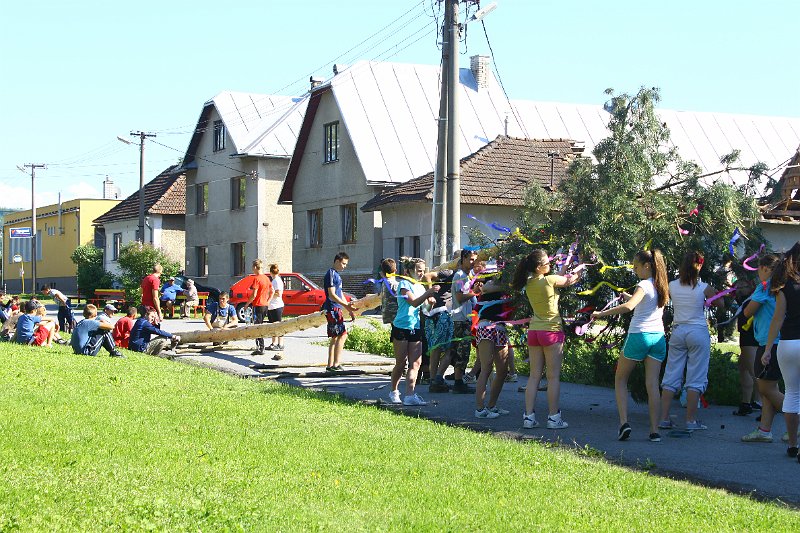 Stavanie maja (9).JPG